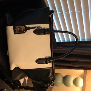Lauren Ralph Lauren. B/W Saffiano leather